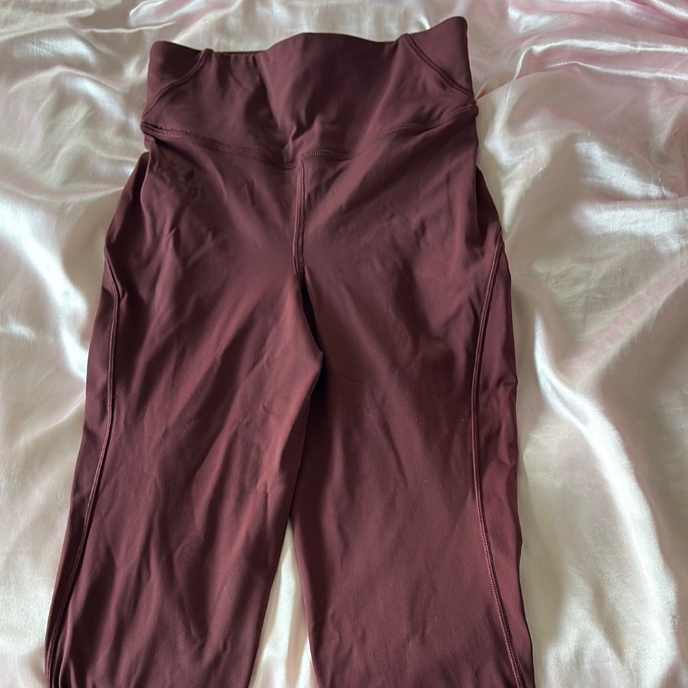 lulu maroon leggings